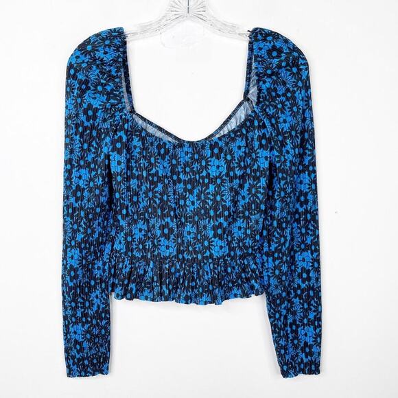 ZARA Blue and Black Floral Print Cropped Smocked Top Sz. Medium - Picture 5 of 5